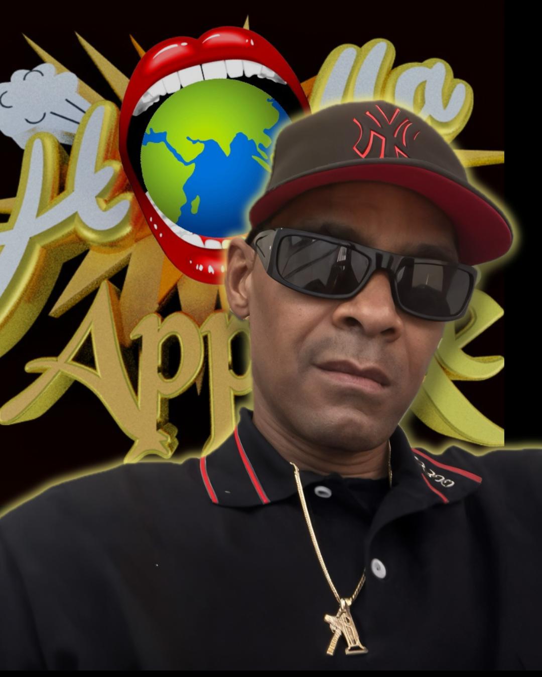 Holla App Me Live Video Call & Revolutionize Messaging with Real Time